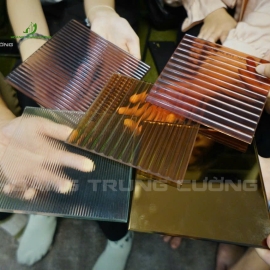 KÍNH CƯỜNG LỰC SỌC-MỜ