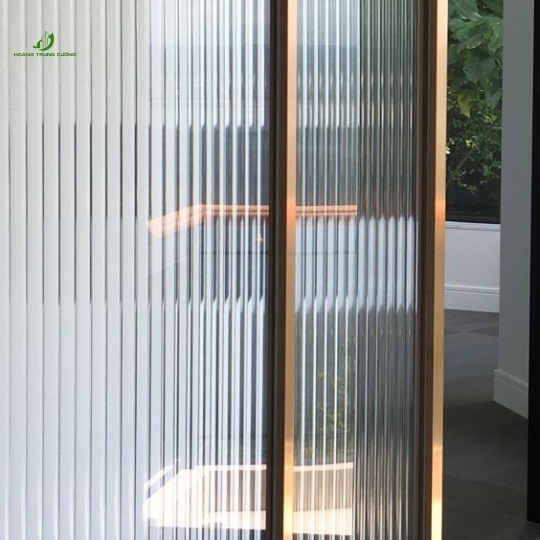 KÍNH CƯỜNG LỰC SỌC-MỜ
